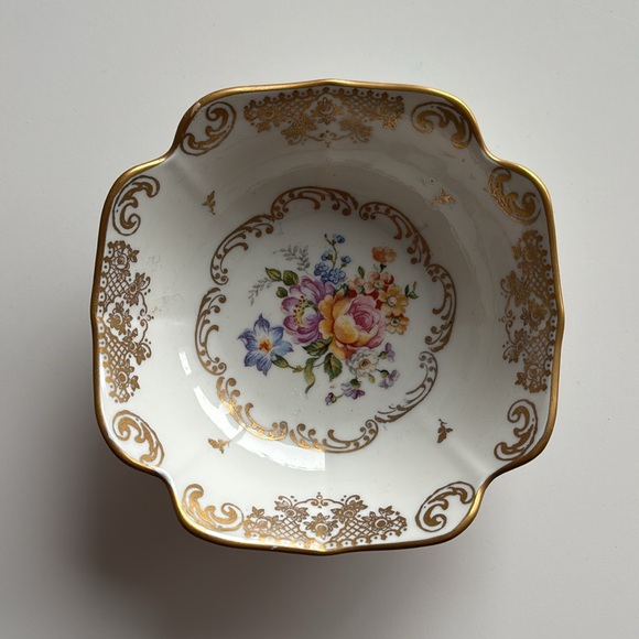 Porcelain Dish - Picture 3 of 7